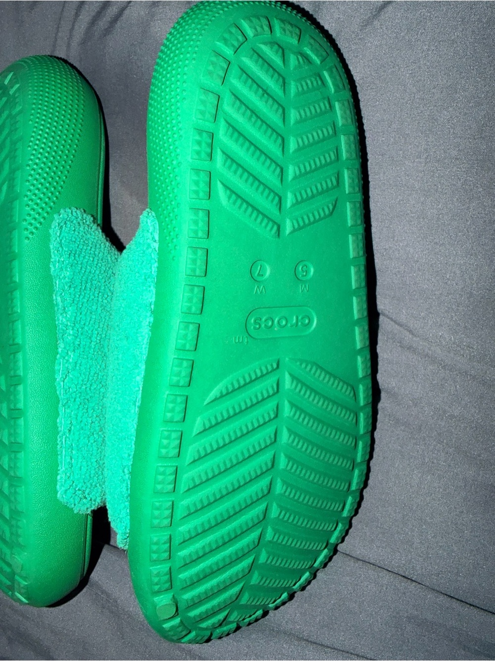 CROCS Green Fuzz-Lined Slide
